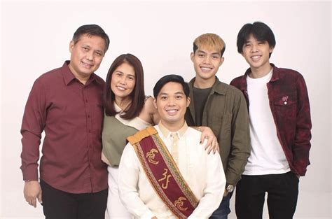 Elijah Canlas, ginunita ang death anniversary ng kapatid na si JM.